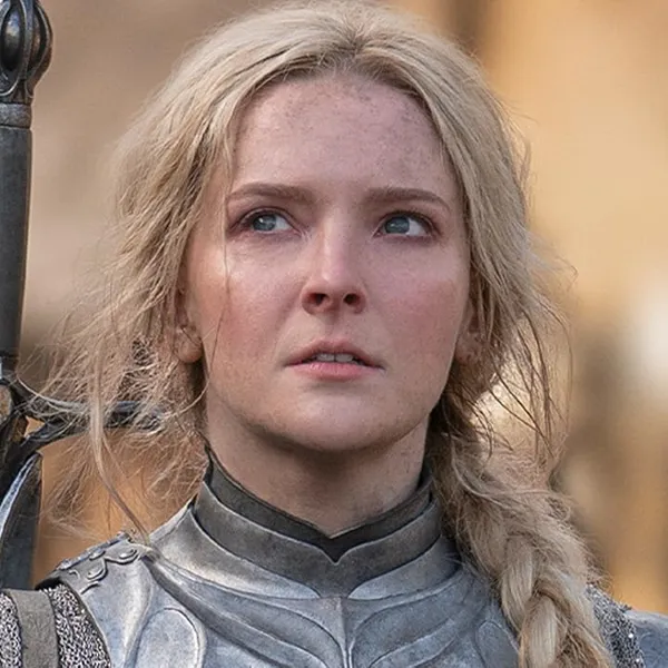Galadriel (Morfydd Clark)