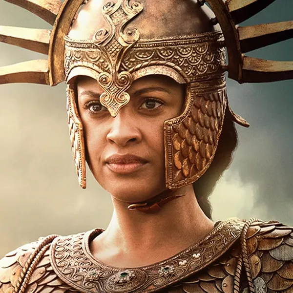 Míriel (Cynthia Addai-Robinson) dans Les Anneaux de Pouvoir